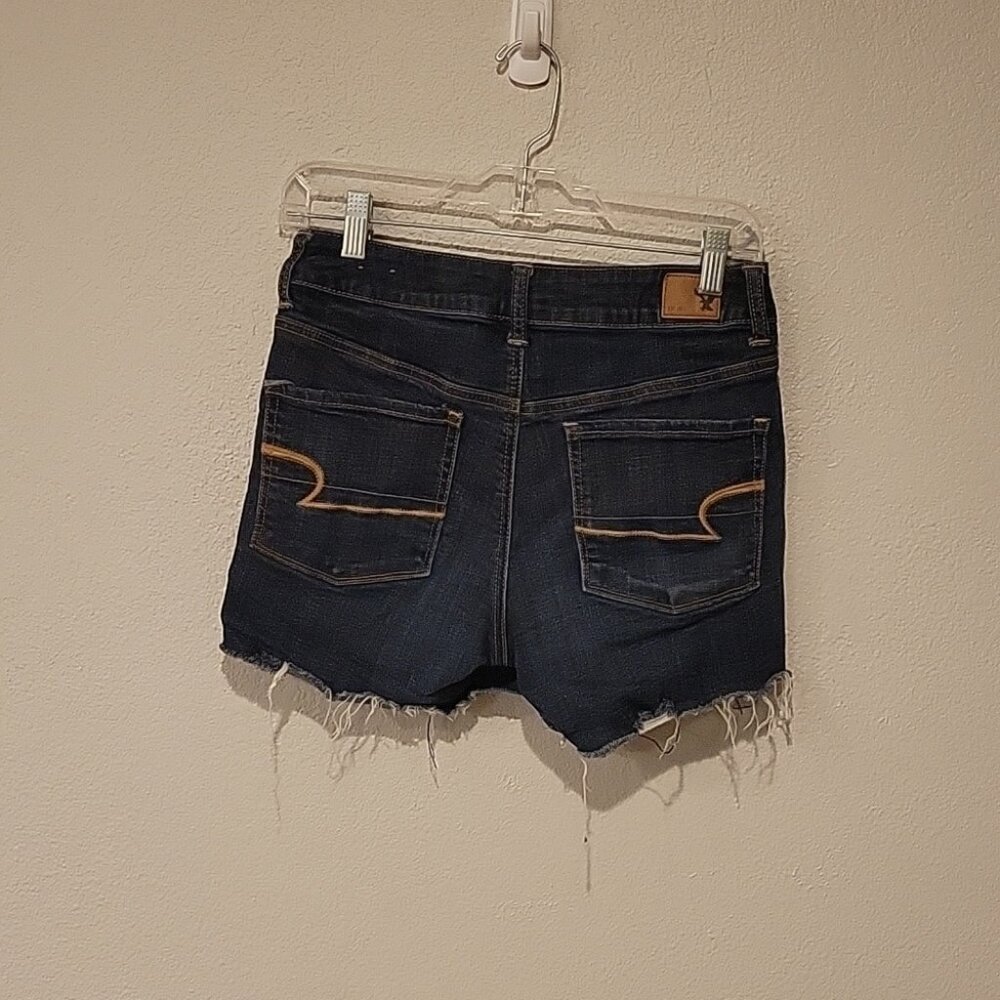 American eagle dark wash super stretch frayed hemline Jean shorts size 6 - Picture 6 of 7